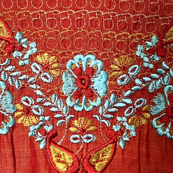 Vintage Embroidered Silk Kurta - Picture 8 of 12